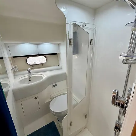 Botel Ons 2026 - Luxury 50Ft Yacht In The Heart Of Stavanger Center